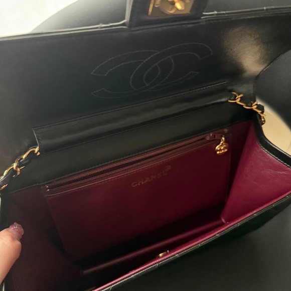 Vintage Chanel single flap bag medium (authentic) - Picture 5 of 9